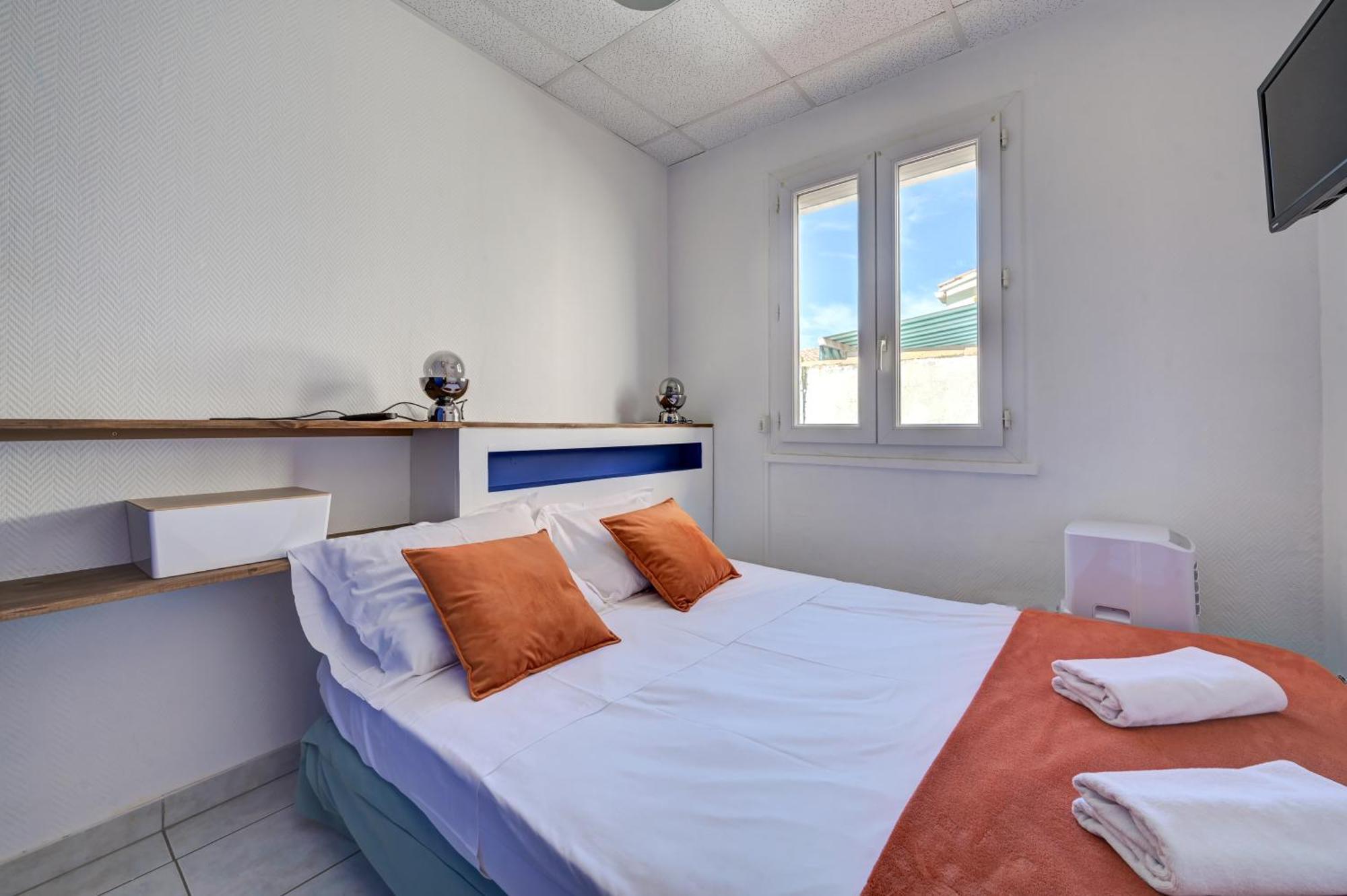 Hotel Camille Saintes-Maries-de-la-Mer Exterior photo