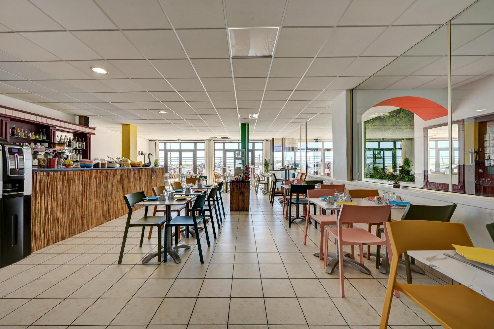 Hotel Camille Saintes-Maries-de-la-Mer Exterior photo