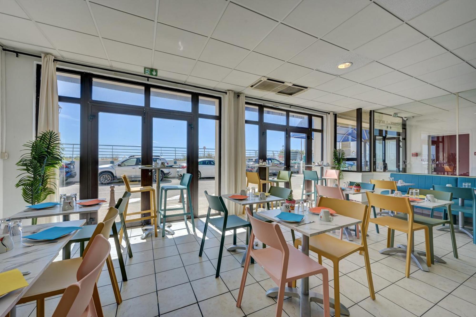 Hotel Camille Saintes-Maries-de-la-Mer Exterior photo