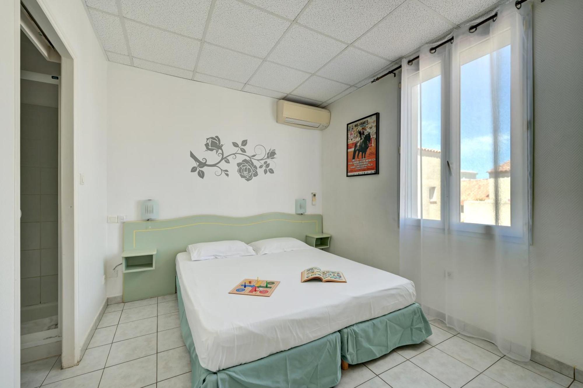 Hotel Camille Saintes-Maries-de-la-Mer Exterior photo
